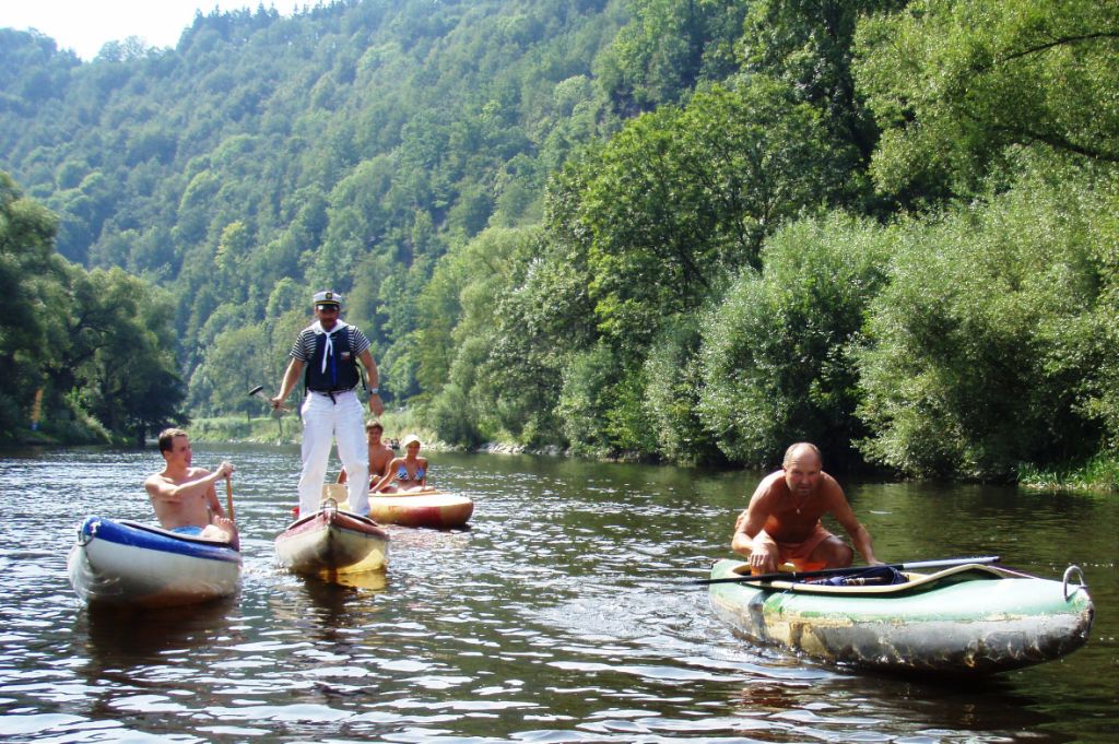 gymnastika na Vltavě (0).jpg